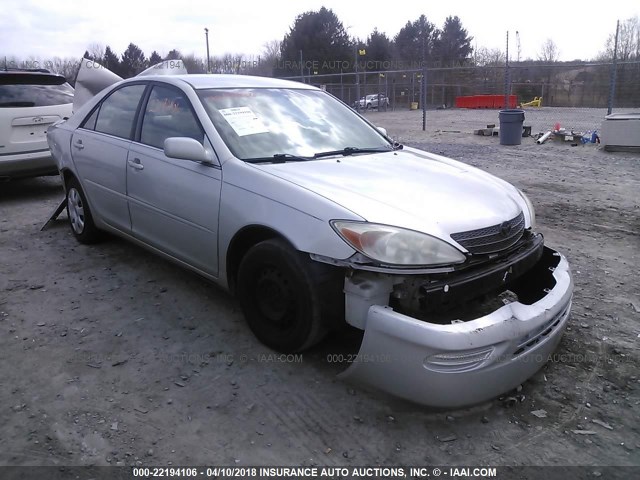 4T1BE32K53U200603 - 2003 TOYOTA CAMRY LE/XLE/SE SILVER photo 1