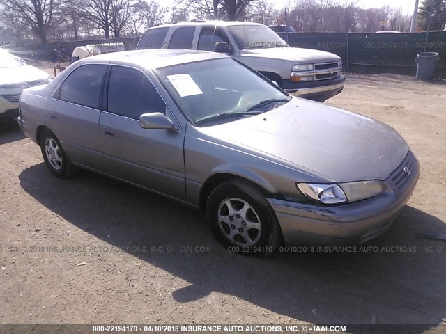 4T1BG22K1WU368392 - 1998 TOYOTA CAMRY CE/LE/XLE BROWN photo 1