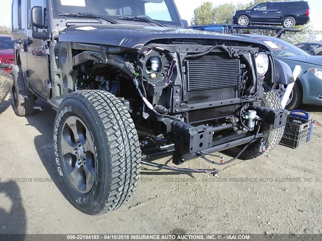 1C4BJWEG3JL807112 - 2018 JEEP WRANGLER UNLIMITE SAHARA GRAY photo 6