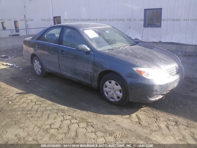 4T1BE32KX2U532387 - 2002 TOYOTA CAMRY LE/XLE/SE GRAY photo 1