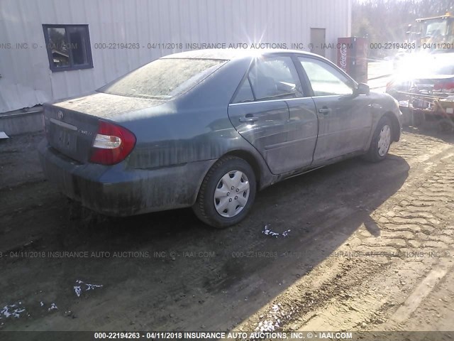 4T1BE32KX2U532387 - 2002 TOYOTA CAMRY LE/XLE/SE ნაცრისფერი ფოტო 4