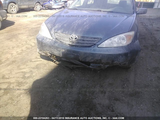4T1BE32KX2U532387 - 2002 TOYOTA CAMRY LE/XLE/SE ნაცრისფერი ფოტო 6