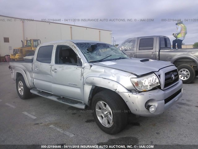5TEKU72N16Z202305 - 2006 TOYOTA TACOMA DBL CAB PRERUNNER LNG BED SILVER photo 1