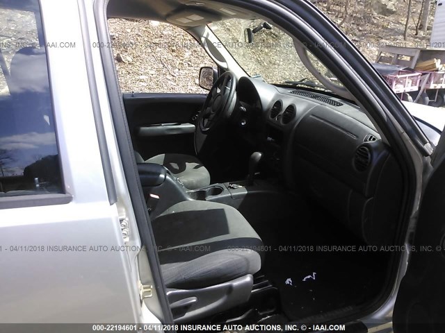 1J4GL48KX3W511004 - 2003 JEEP LIBERTY SPORT/FREEDOM ვერცხლისფერი ფოტო 5