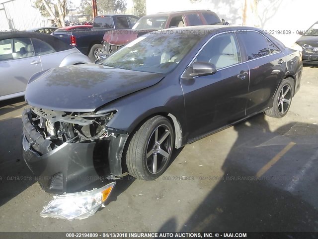 4T4BF1FK5ER364163 - 2014 TOYOTA CAMRY L/SE/LE/XLE 灰色 照片 2