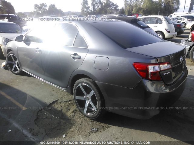 4T4BF1FK5ER364163 - 2014 TOYOTA CAMRY L/SE/LE/XLE 灰色 照片 3