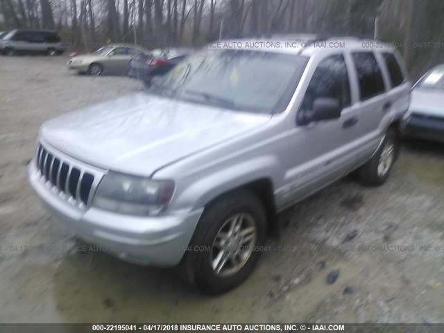 1J4GW48S72C324570 - 2002 JEEP GRAND CHEROKEE LAREDO SILVER photo 2