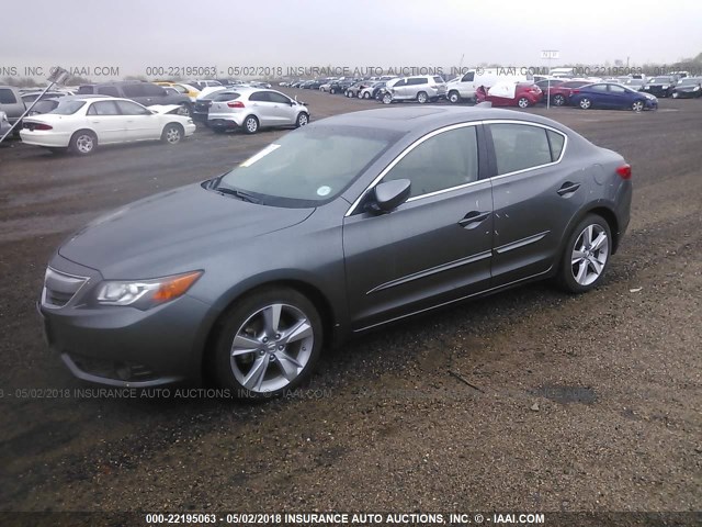 19VDE1F52DE013530 - 2013 ACURA ILX 20 PREMIUM GRAY photo 2