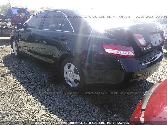 4T4BF3EK3BR202217 - 2011 TOYOTA CAMRY SE/LE/XLE BLACK photo 3