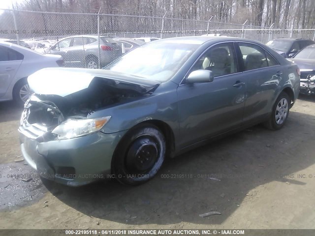 4T1BF3EK6AU568567 - 2010 TOYOTA CAMRY SE/LE/XLE Light Blue photo 2