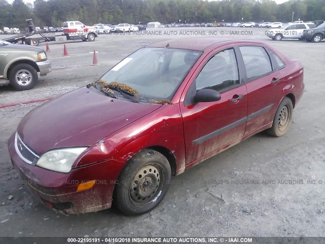 1FAFP34N95W130043 - 2005 FORD FOCUS ZX4 RED photo 2