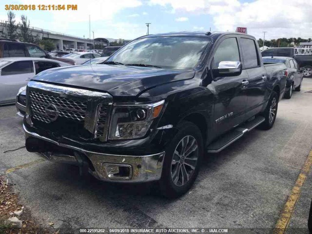 1N6AA1E68JN502728 - 2018 NISSAN TITAN SV/SL/PLATINUM RESERVE BLACK photo 17