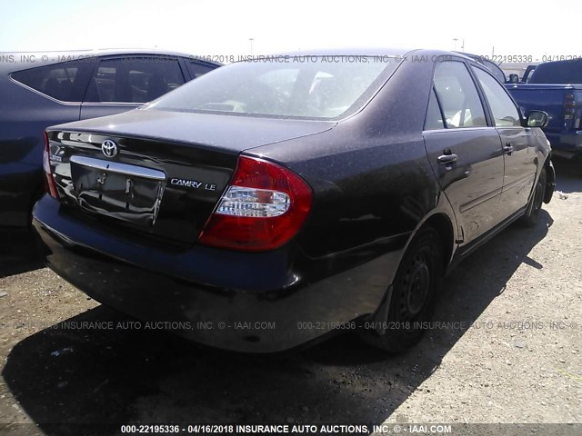 4T1BE32K94U843800 - 2004 TOYOTA CAMRY LE/XLE/SE იასამნისფერი ფოტო 4