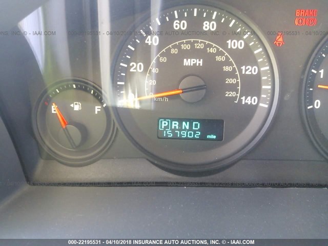 1J8HS48N85C539145 - 2005 JEEP GRAND CHEROKEE LAREDO/COLUMBIA/FREEDOM 银色 照片 7