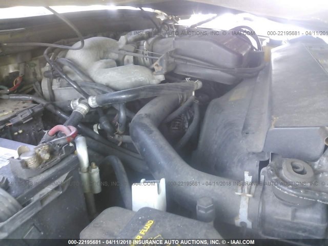 5LMFU28A6YLJ34652 - 2000 LINCOLN NAVIGATOR GOLD photo 10
