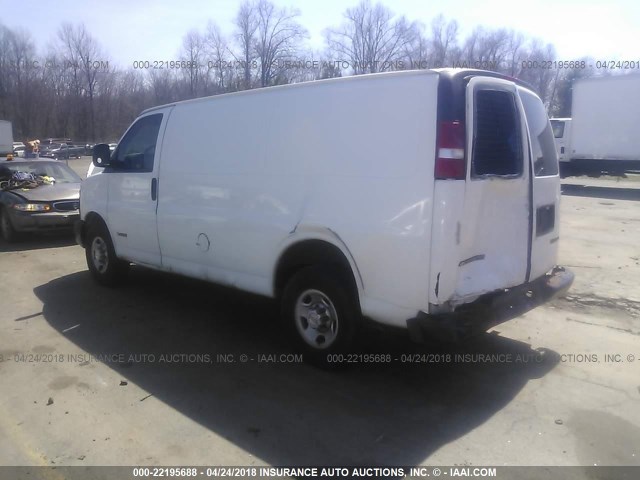 1GCHG35U431103934 - 2003 CHEVROLET EXPRESS G3500  WHITE photo 3