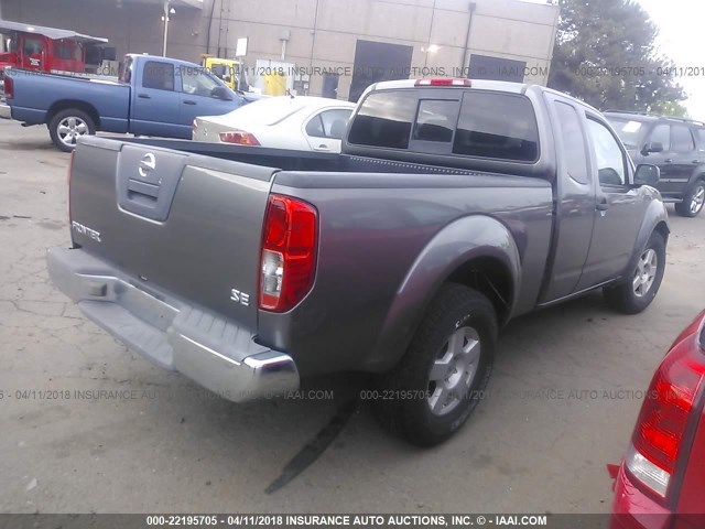 1N6AD06U98C442785 - 2008 NISSAN FRONTIER KING CAB LE/SE/OFF ROAD GRAY photo 4