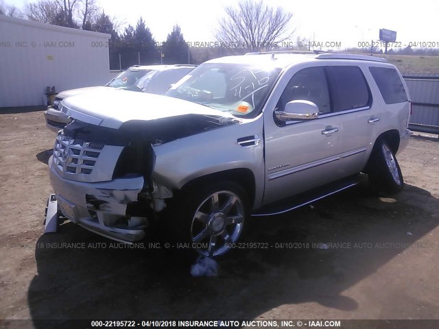 1GYS4AEF1BR254650 - 2011 CADILLAC ESCALADE SILVER photo 2