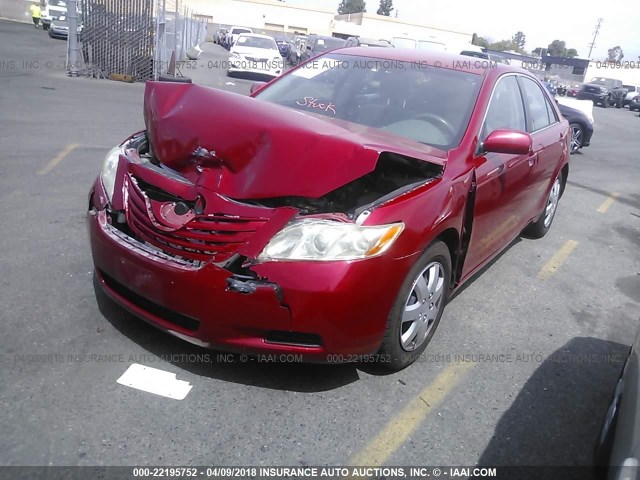 4T4BE46K58R023810 - 2008 TOYOTA CAMRY CE/LE/XLE/SE RED photo 2