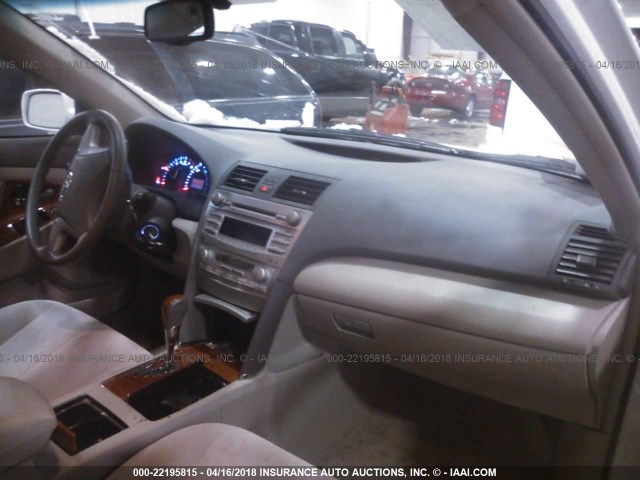 4T4BF3EK5AR044817 - 2010 TOYOTA CAMRY SE/LE/XLE Ağ foto 5