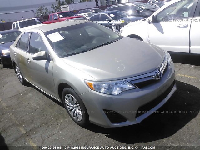 4T4BF1FK0ER382831 - 2014 TOYOTA CAMRY L/SE/LE/XLE ოქროსფერი ფოტო 1