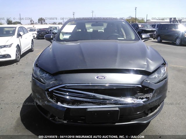 3FA6P0LU8HR217964 - 2017 FORD FUSION SE HYBRID GRAY photo 6