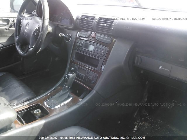 WDBRF64JX2E001415 - 2002 MERCEDES-BENZ C 320 BLACK photo 5