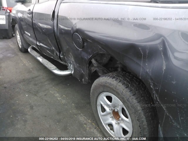 5TFUM5F18DX046093 - 2013 TOYOTA TUNDRA DOUBLE CAB SR5 GRAY photo 6