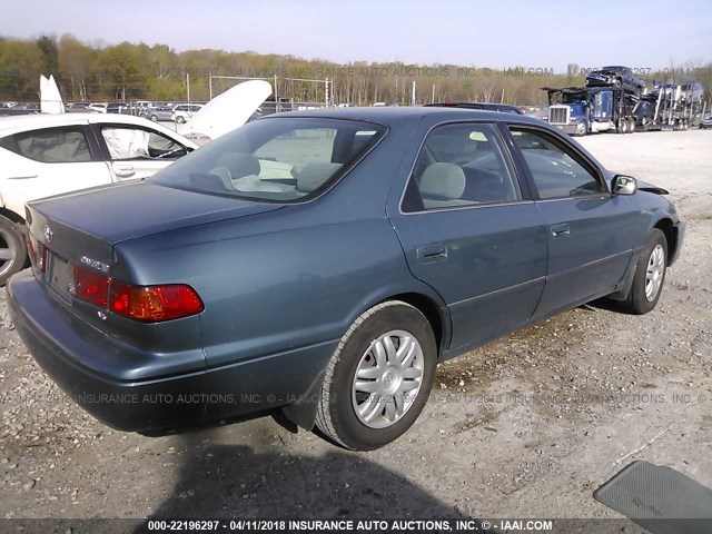 4T1BF22K11U959964 - 2001 TOYOTA CAMRY LE/XLE BLUE photo 4