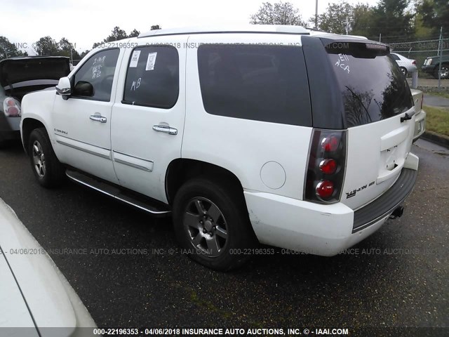 1GKFK63837J146863 - 2007 GMC YUKON DENALI WHITE photo 3