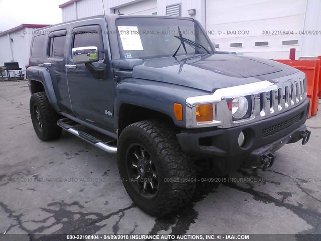 5GTDN13E578100633 - 2007 HUMMER H3 BLUE photo 1