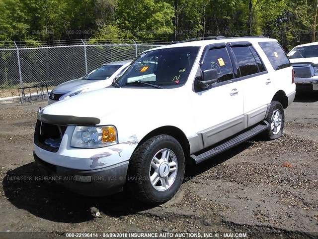 1FMRU15W83LC14733 - 2003 FORD EXPEDITION XLT თეთრი ფოტო 2