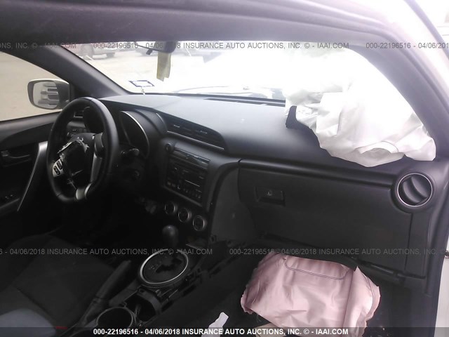 JTKJF5C70D3048345 - 2013 TOYOTA SCION TC 白色 照片 5