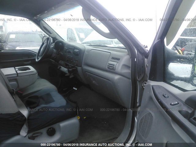 1FTSX21547EA23577 - 2007 FORD F250 SUPER DUTY SILVER photo 5