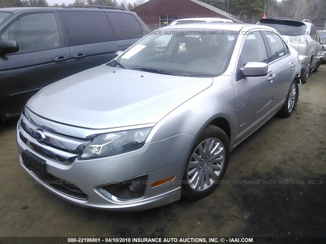 3FADP0L34BR124882 - 2011 FORD FUSION HYBRID SILVER photo 2