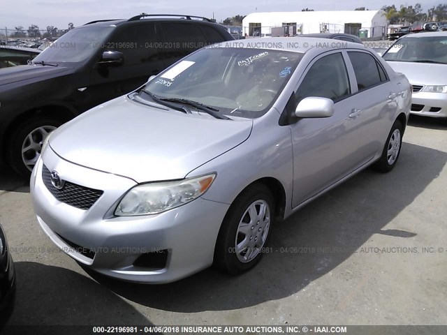 1NXBU4EE5AZ277435 - 2010 TOYOTA COROLLA S/LE/XLE SILVER photo 2