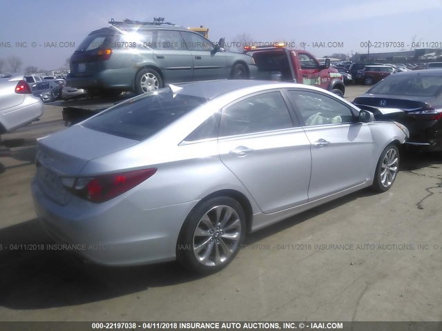 5NPEC4AC9BH057171 - 2011 HYUNDAI SONATA SE/LIMITED SILVER photo 4