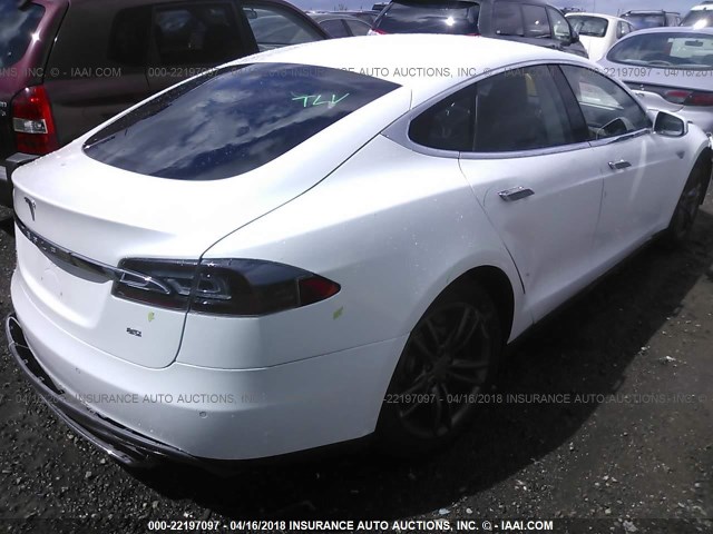 5YJSA1CN4CFP02945 - 2012 TESLA MODEL S WHITE photo 4