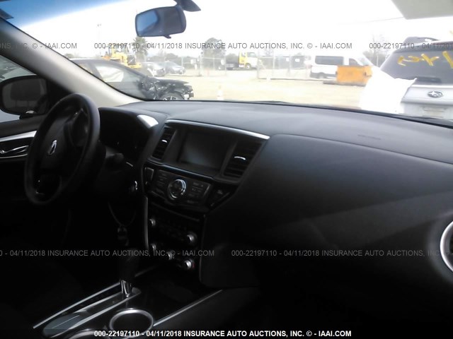 5N1AR2MN5DC650213 - 2013 NISSAN PATHFINDER S/SV/SL/PLATINUM 灰色 照片 5