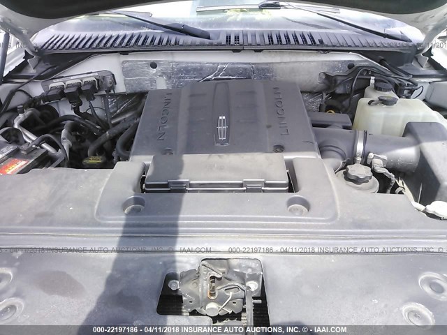 5LMJJ2J59AEJ00568 - 2010 LINCOLN NAVIGATOR 白色 照片 10