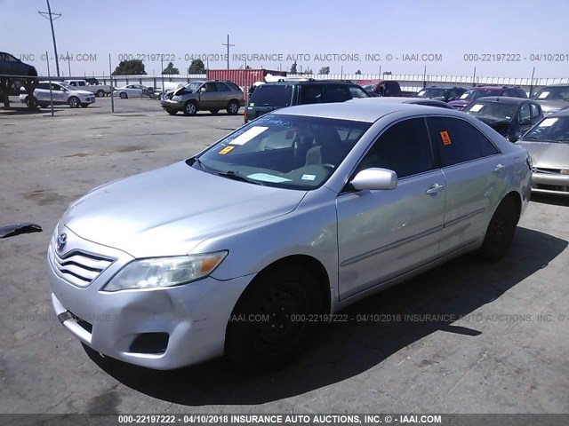 4T4BF3EK7AR030417 - 2010 TOYOTA CAMRY SE/LE/XLE 银色 照片 2
