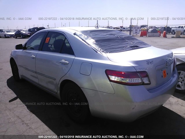 4T4BF3EK7AR030417 - 2010 TOYOTA CAMRY SE/LE/XLE 银色 照片 3