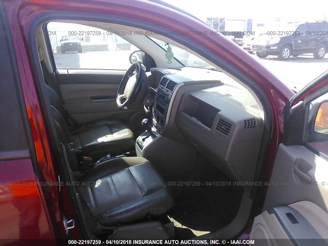 1J8FF57W47D278556 - 2007 JEEP COMPASS LIMITED RED photo 5