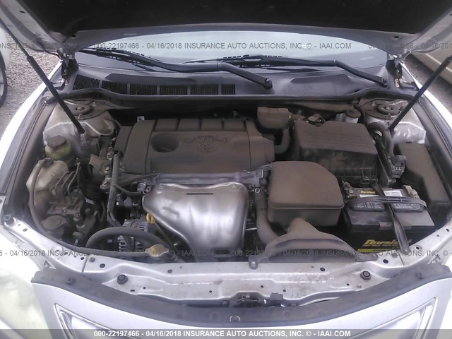 4T4BF3EK6BR106050 - 2011 TOYOTA CAMRY SE/LE/XLE SILVER photo 10