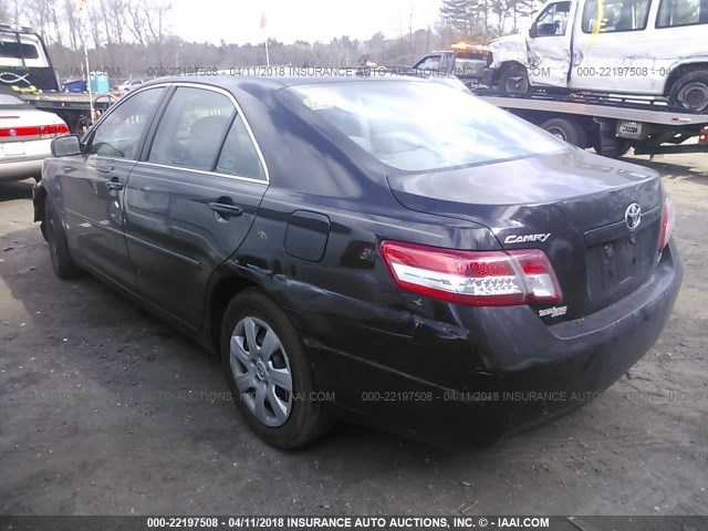 4T4BF3EK0BR121045 - 2011 TOYOTA CAMRY SE/LE/XLE BLACK photo 3