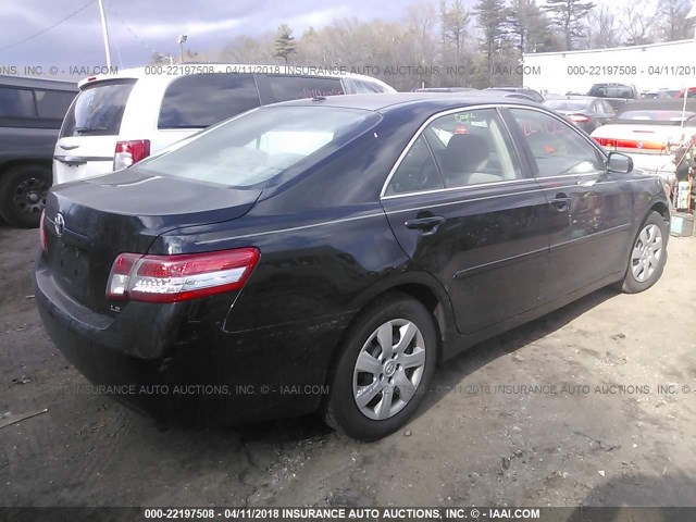 4T4BF3EK0BR121045 - 2011 TOYOTA CAMRY SE/LE/XLE BLACK photo 4