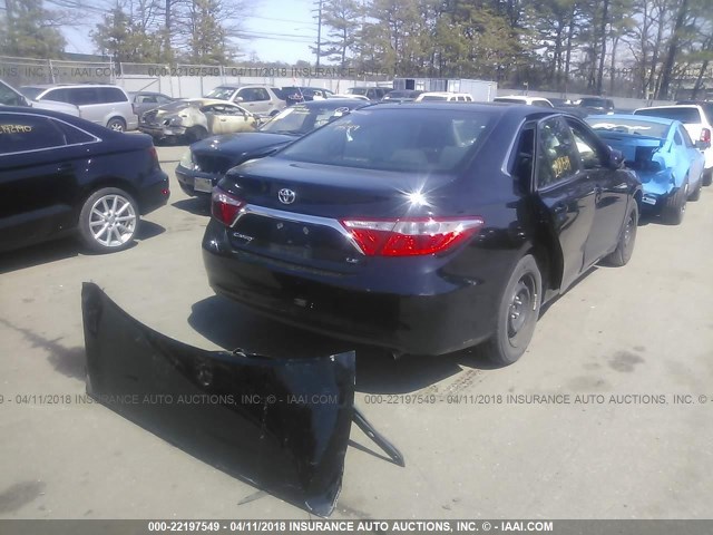 4T1BF1FK2FU112544 - 2015 TOYOTA CAMRY LE/XLE/SE/XSE BLACK photo 4