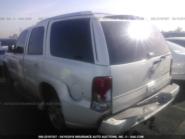 1GYEK63N25R181707 - 2005 CADILLAC ESCALADE LUXURY WHITE photo 3