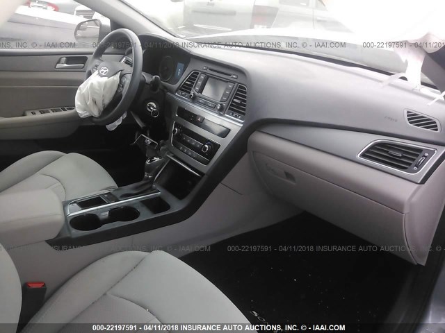 5NPE24AAXFH157206 - 2015 HYUNDAI SONATA ECO SILVER photo 5