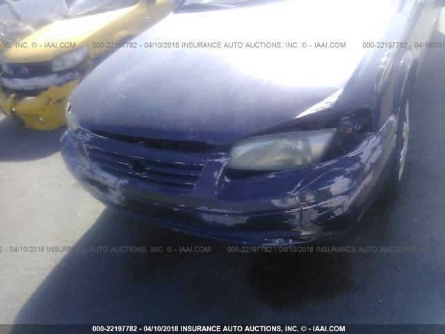 4T1BF22KXWU067624 - 1998 TOYOTA CAMRY CE/LE/XLE BLUE photo 6